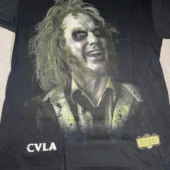 Warner Bros Beetle Juice Men’s Medium  Black Graphic T-Shirt Joker Brand New - Picture 3 of 4